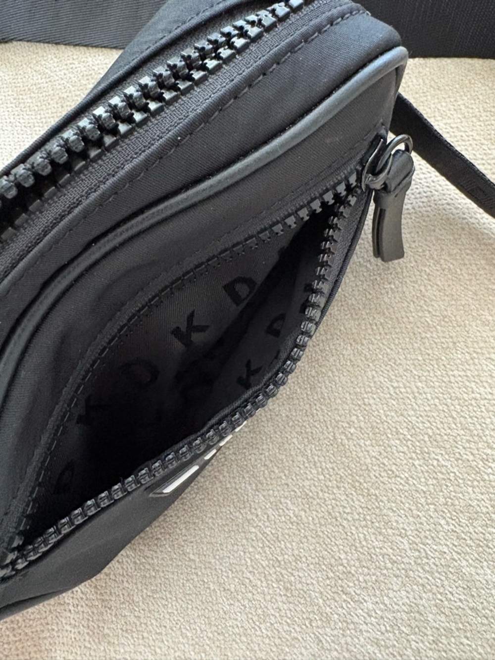 Dkny Black Cross body bag - Picture 4 of 5